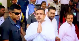 পশ্চিমবঙ্গে শপথ নিলেন জয়ী বিধায়কেরা, ভবানীপুরের বিধায়ক হিসেবে শপথ শুভেন্দুর